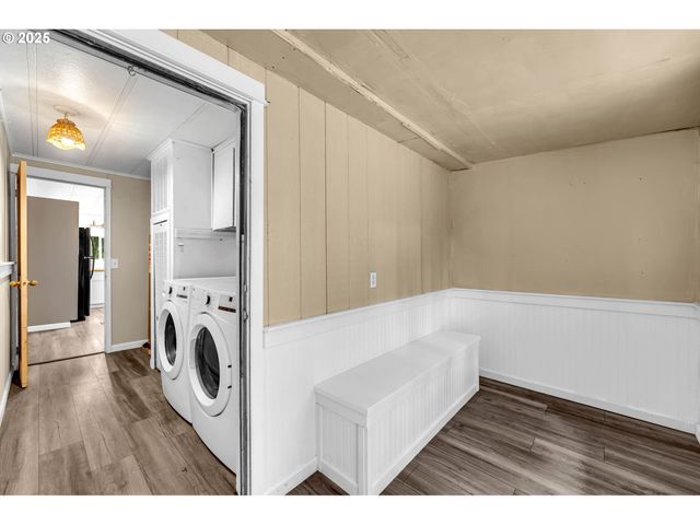 300 E JONES St, Yacolt, WA 98675