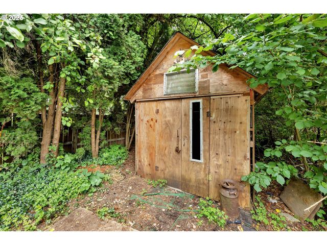 300 E JONES St, Yacolt, WA 98675