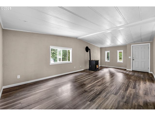 300 E JONES St, Yacolt, WA 98675