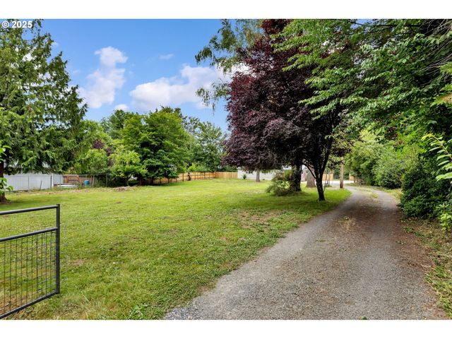 300 E JONES St, Yacolt, WA 98675