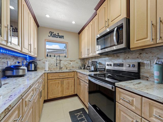 30236 SW 148th Pl, Homestead, FL 33033