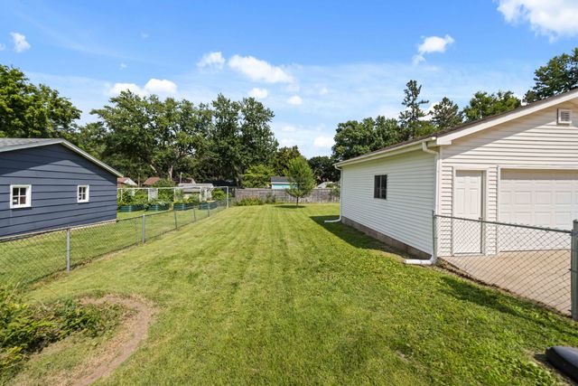 3851 43rd Street, Des Moines, IA 50310