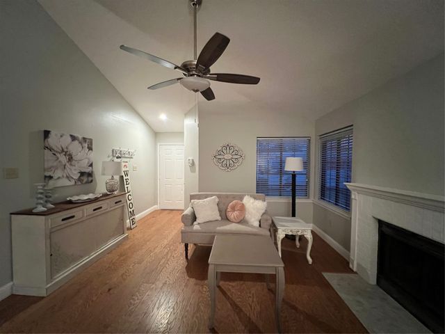 5819 Timbercrest Drive, Arlington, TX 76017