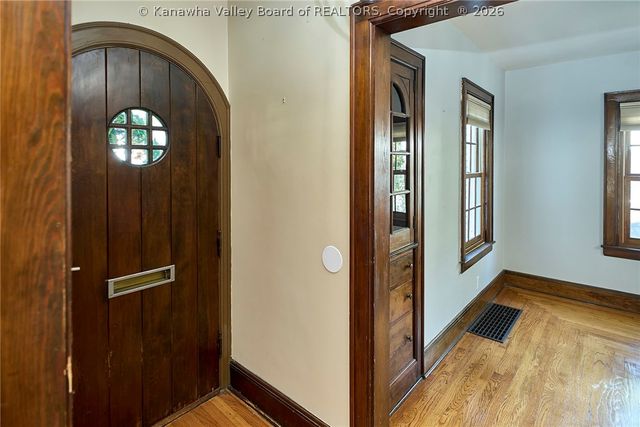 4004 Noyes Avenue, Charleston, WV 25304