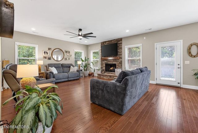 110 Aspen Drive, Lenoir City, TN 37771