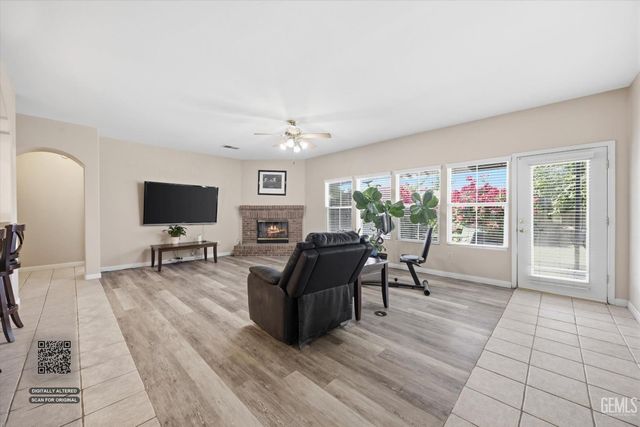 10115 Salerosa Court, Bakersfield, CA 93312