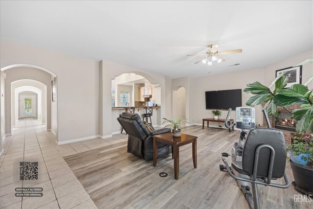 10115 Salerosa Court, Bakersfield, CA 93312