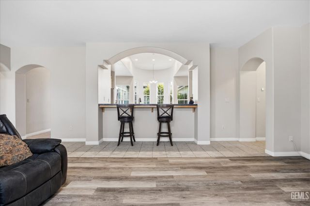 10115 Salerosa Court, Bakersfield, CA 93312