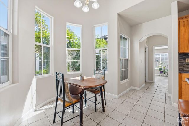 10115 Salerosa Court, Bakersfield, CA 93312