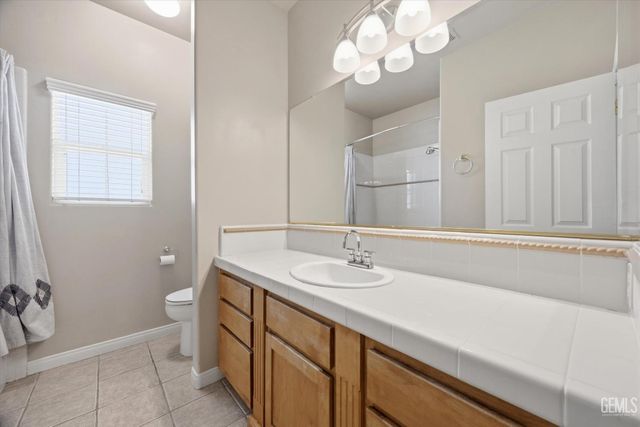 10115 Salerosa Court, Bakersfield, CA 93312