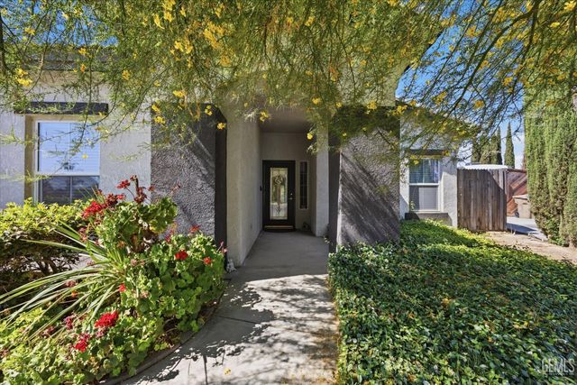 10115 Salerosa Court, Bakersfield, CA 93312