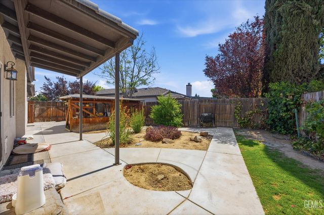 10115 Salerosa Court, Bakersfield, CA 93312
