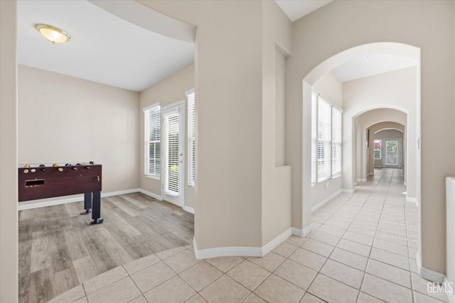 10115 Salerosa Court, Bakersfield, CA 93312