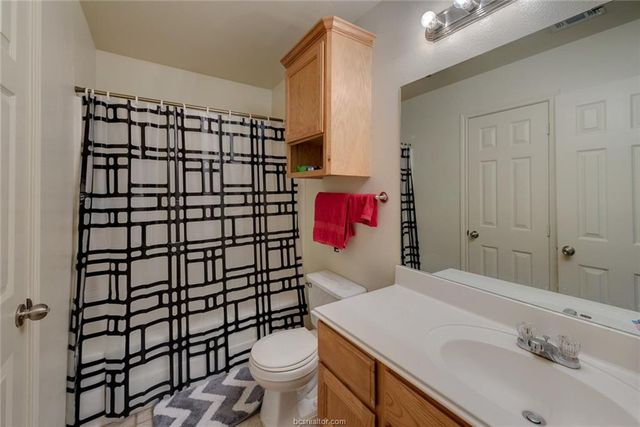 3746 Oldenburg Lane, College Station, TX 77845