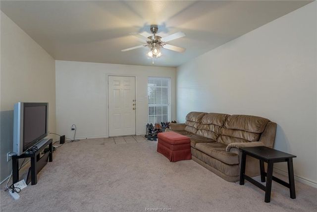 3746 Oldenburg Lane, College Station, TX 77845