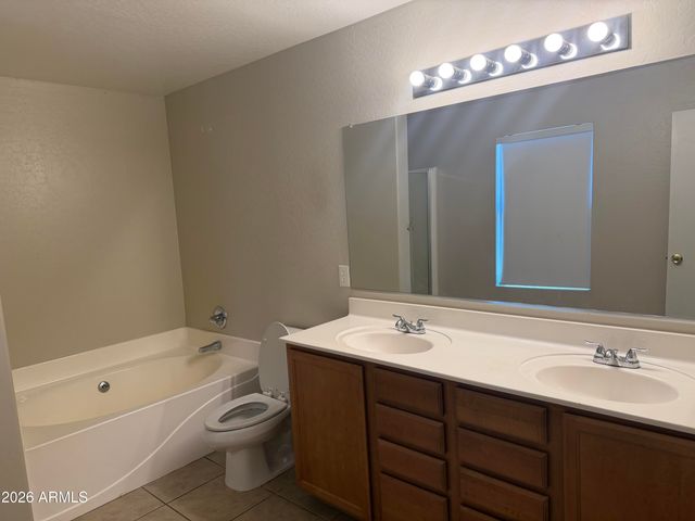 2221 N 94th Avenue, Phoenix, AZ 85037