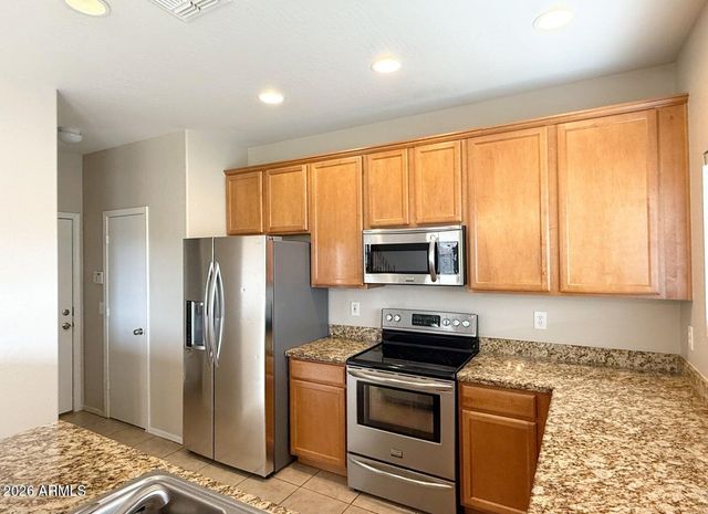 2221 N 94th Avenue, Phoenix, AZ 85037