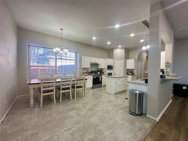 1148 Pleasant Oaks Drive, Lewisville, TX 75067