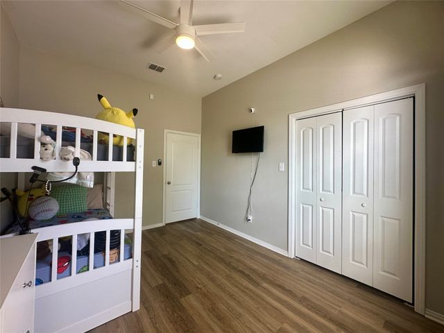 1148 Pleasant Oaks Drive, Lewisville, TX 75067