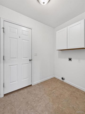 468 Angelique Place, St Charles, MO 63303