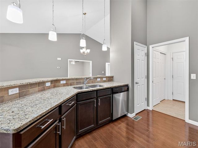 468 Angelique Place, St Charles, MO 63303