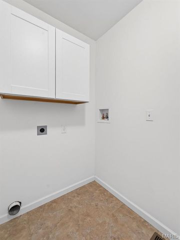 468 Angelique Place, St Charles, MO 63303