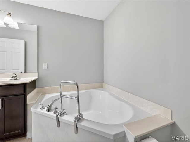 468 Angelique Place, St Charles, MO 63303