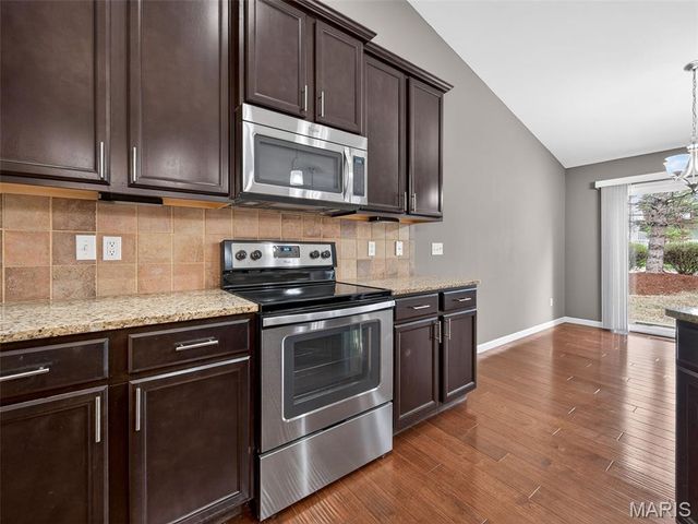 468 Angelique Place, St Charles, MO 63303