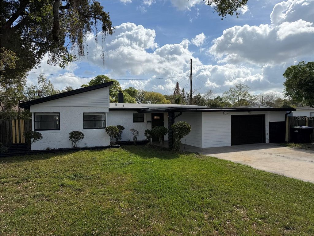 4235 EDGEWATER DRIVE, Orlando, FL 32804