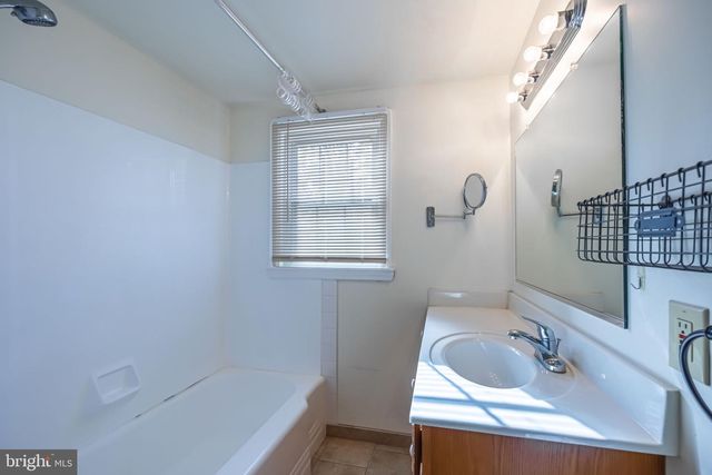 1243 LINDEN AVE, Baltimore, MD 21227