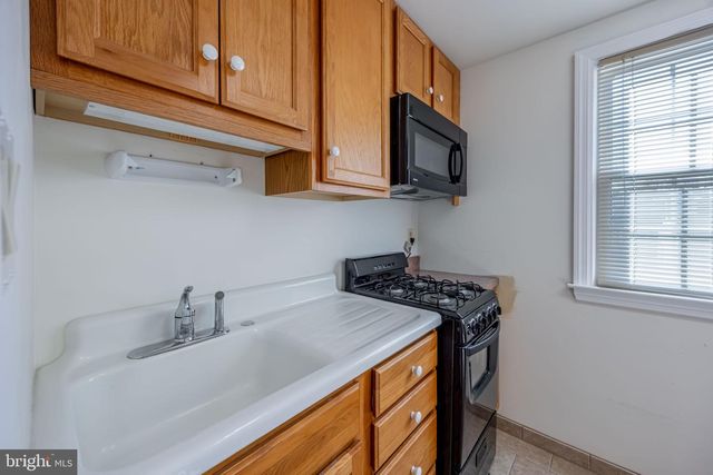 1243 LINDEN AVE, Baltimore, MD 21227