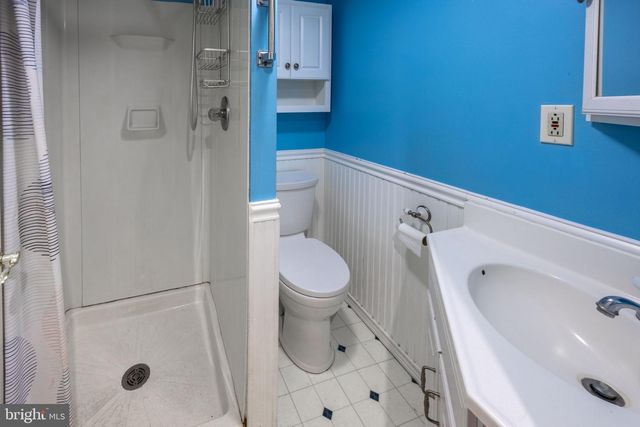 1243 LINDEN AVE, Baltimore, MD 21227