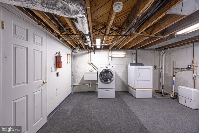 1243 LINDEN AVE, Baltimore, MD 21227