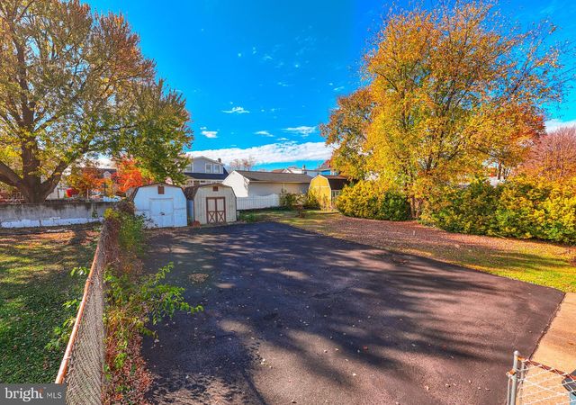 1243 LINDEN AVE, Baltimore, MD 21227