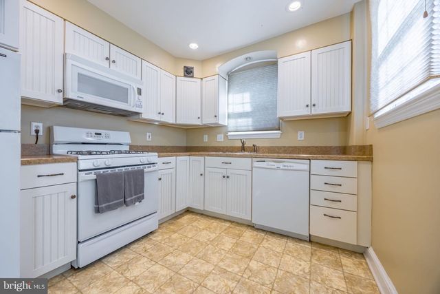 1243 LINDEN AVE, Baltimore, MD 21227