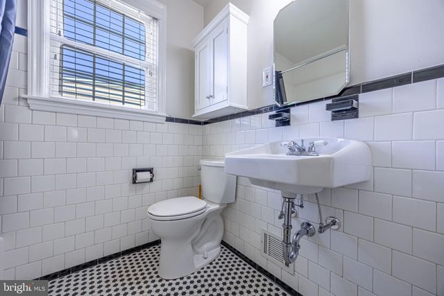 1243 LINDEN AVE, Baltimore, MD 21227