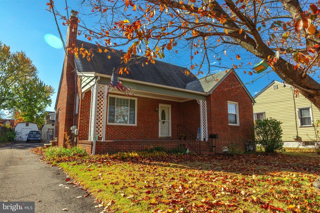 1243 LINDEN AVE, Baltimore, MD 21227