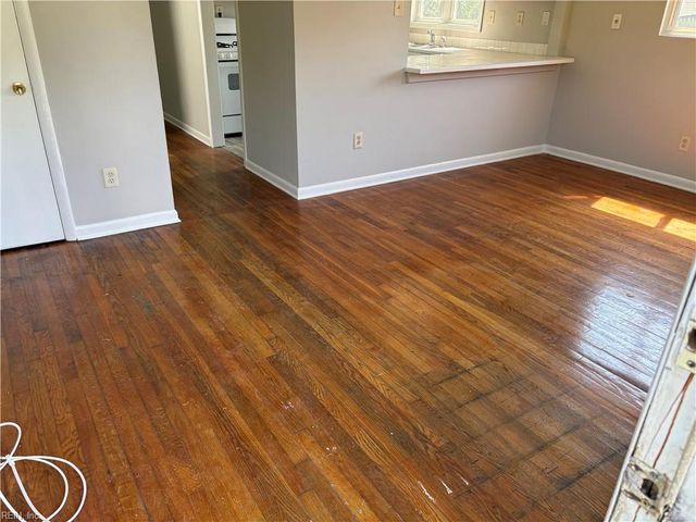 1112 36 ST, Newport News, VA 23607