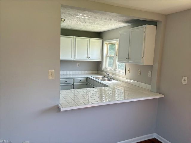 1112 36 ST, Newport News, VA 23607
