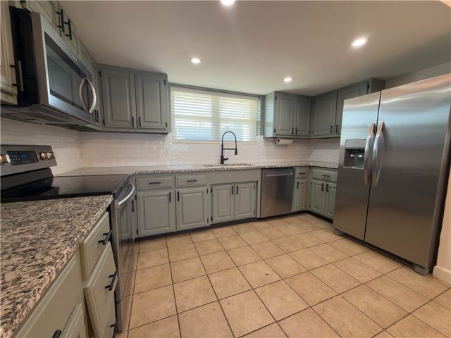 2713 W Fir Street, Rogers, AR 72758