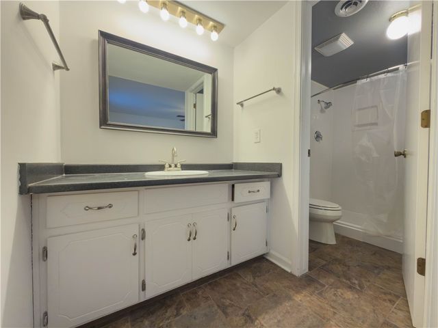 2713 W Fir Street, Rogers, AR 72758