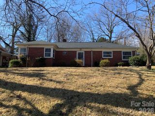 626 3rd Avenue Drive SE, Hickory, NC 28602