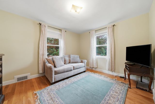 74 Plimpton Ave, Norwood, MA 02062