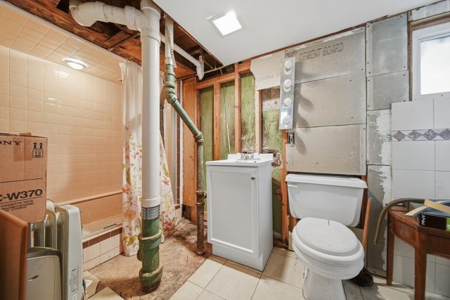 74 Plimpton Ave, Norwood, MA 02062