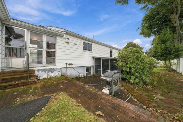 74 Plimpton Ave, Norwood, MA 02062