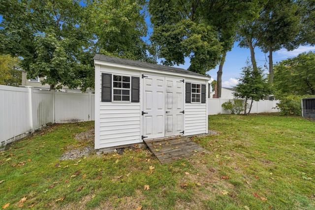 74 Plimpton Ave, Norwood, MA 02062