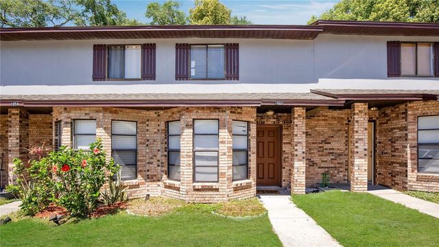 1860 FOXHALL CIRCLE, Kissimmee, FL 34741