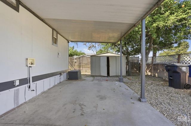 420 Oswell Street 37, Bakersfield, CA 93307