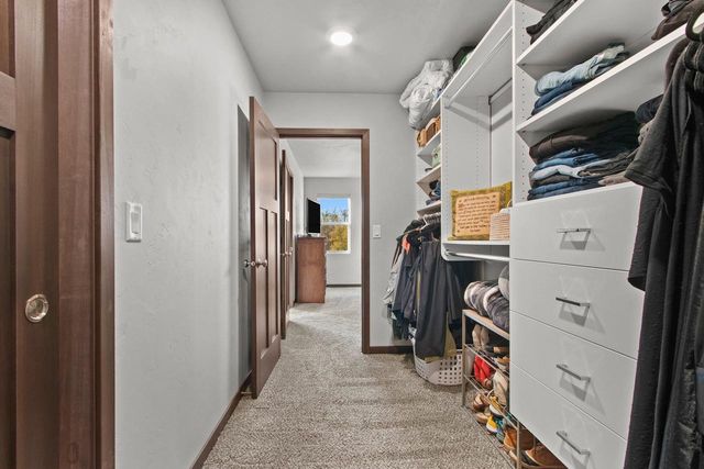 537 GOLF SIDE COURT, Hortonville, WI 84944