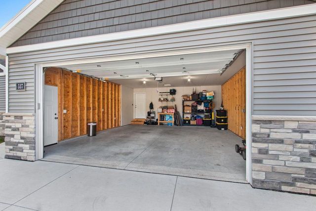 537 GOLF SIDE COURT, Hortonville, WI 84944